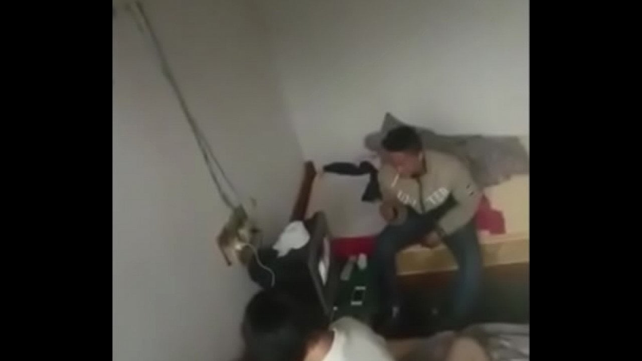 Training Sa Iyotan Sa Loob Ng Dorm